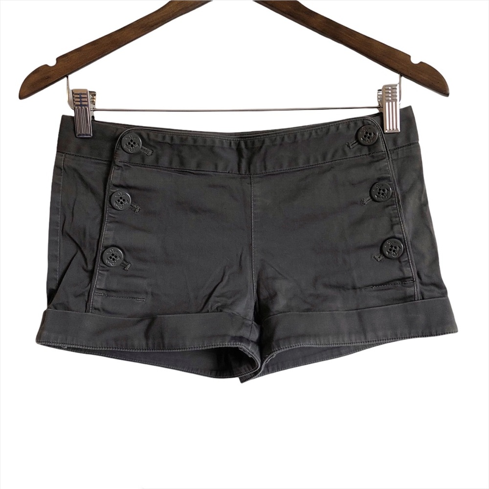 TALULA ARITZIA Button Side Detail Soft Stretchy Mini Shorts. 2